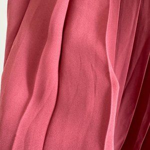 pleated skirt